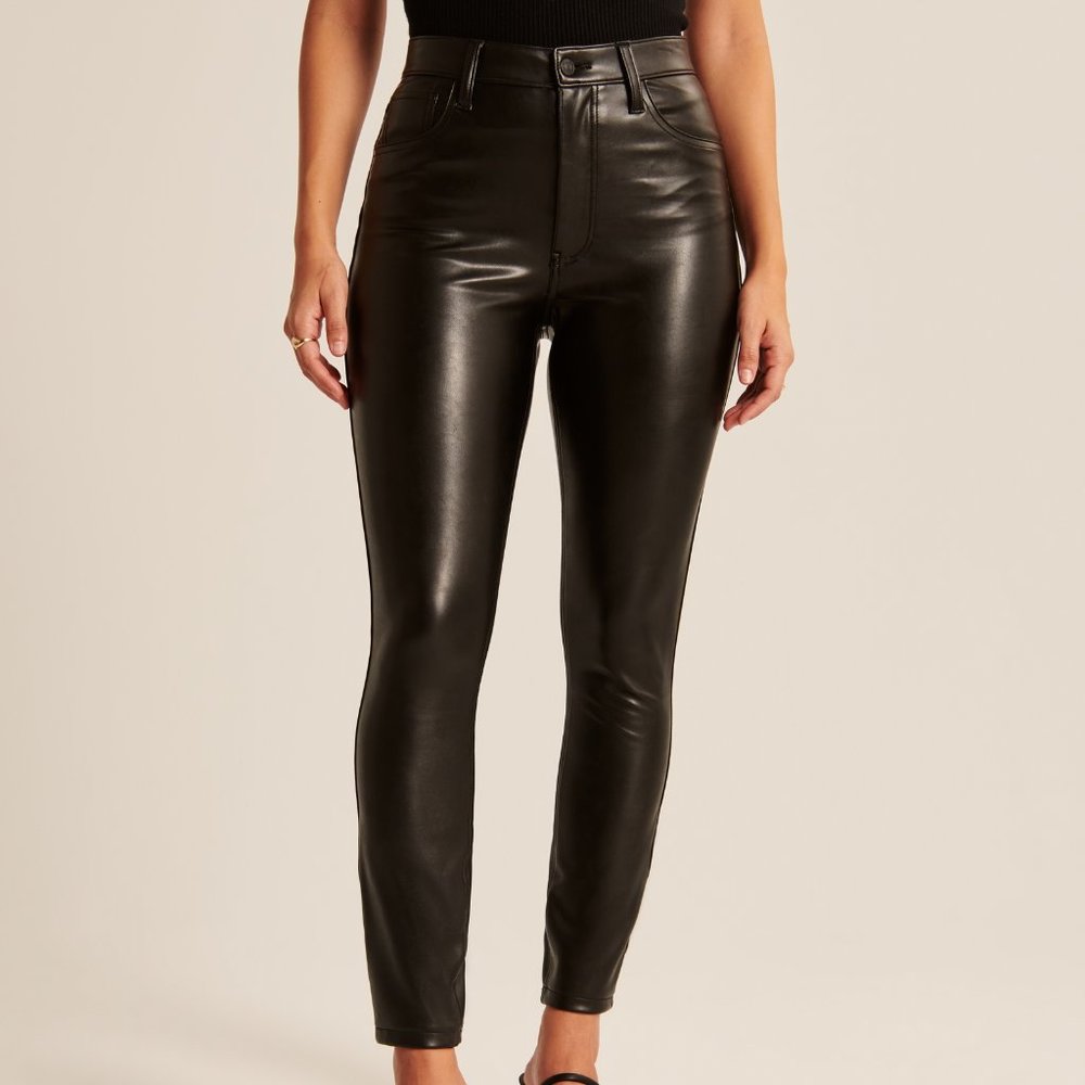 NWT Abercrombie & Fitch Curve Love Vegan Leather High Rise Skinny Pants